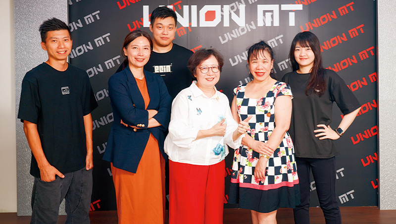 傳產領先者3》國合科技　用「反向導師制」，讓中高齡敢問、年輕人願教